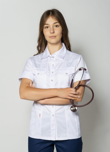 Games damska bluza medyczna Olga, dopasowany krój, elegancka, ozdobny kołnierz, zapinana na napy, krótki ręka, biały kolor